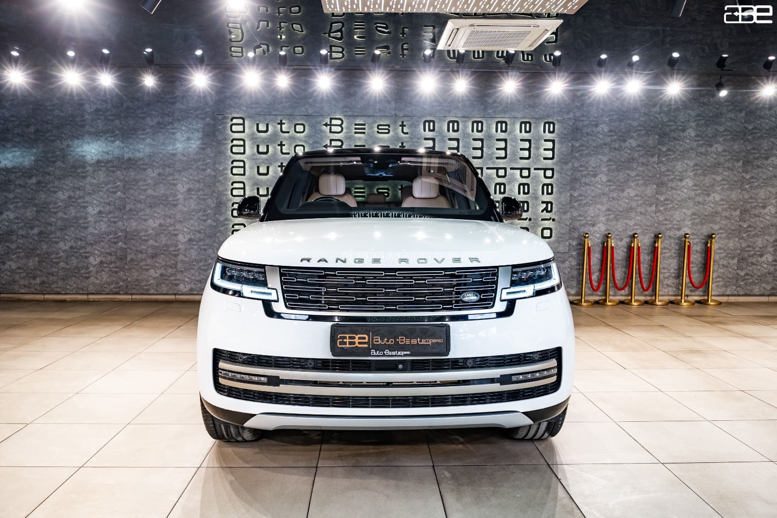 Range Rover LWB SE 3.0L