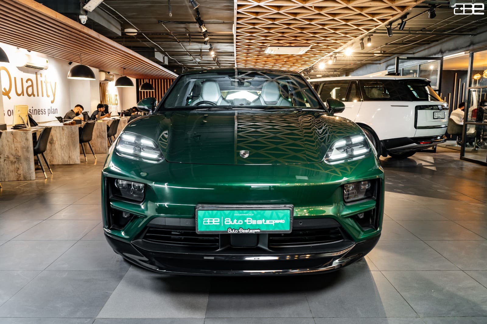 Porsche Macan TURBO